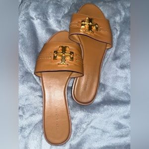 Tory Burch Everly slide in, Tan
